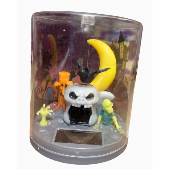 Halloween Solar-Powered Animated Fluttering Bat Figurine Display - Picture 2 of 8